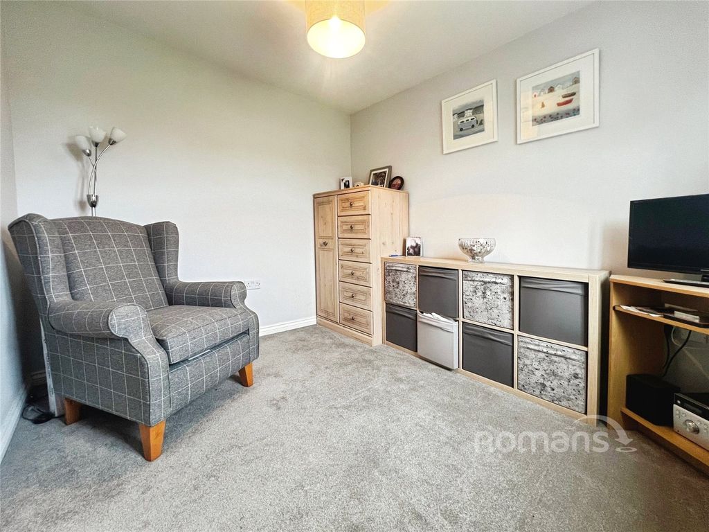 Property photo 3 of 22 Picture No. 02