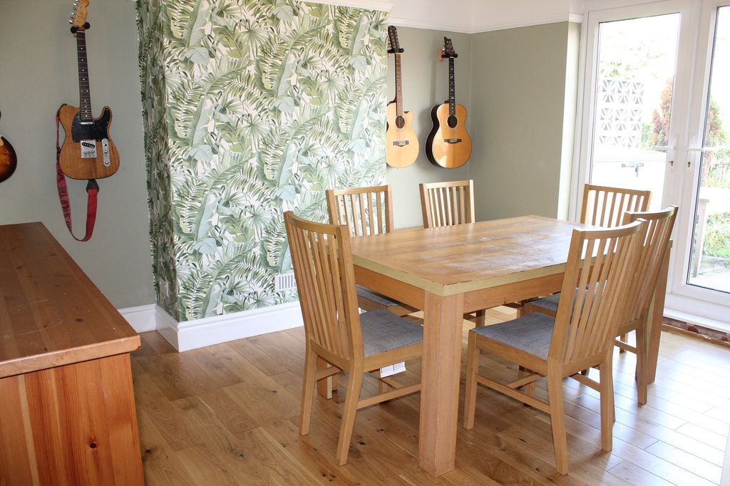 Property photo 3 of 9 Dining Room