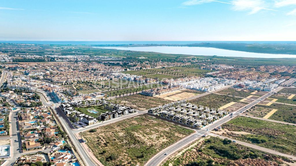 Property photo 3 of 33