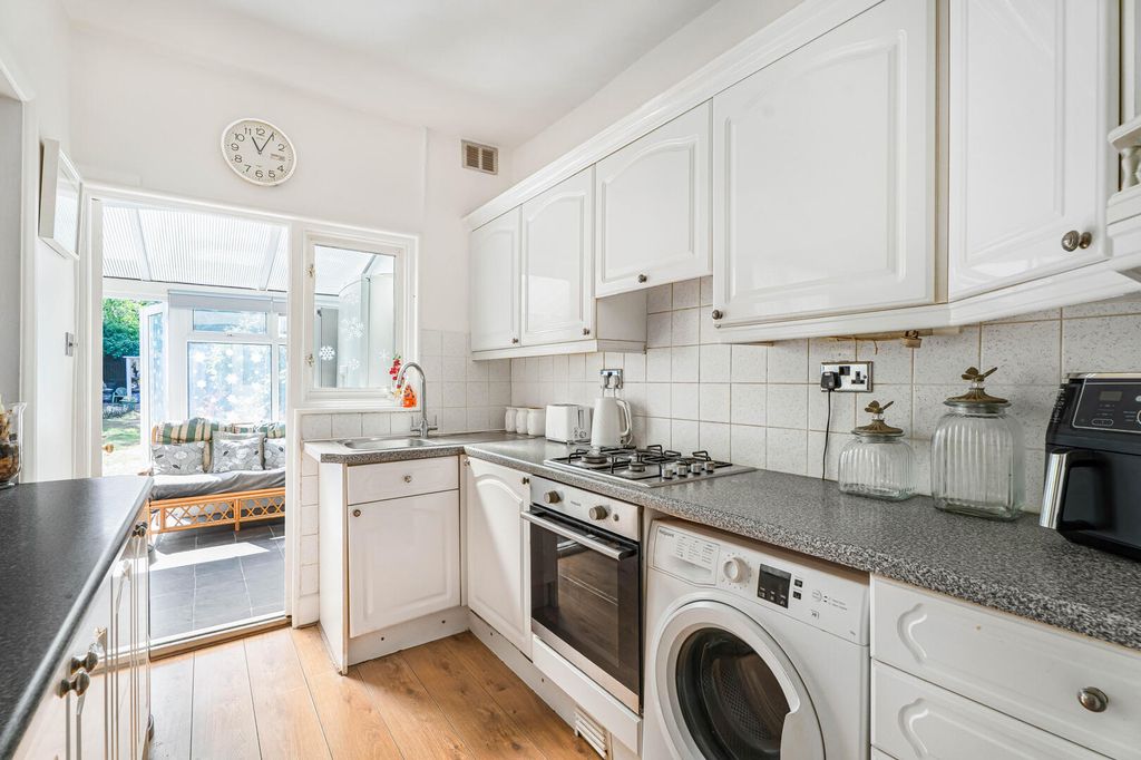 Property photo 2 of 22 Kitchen