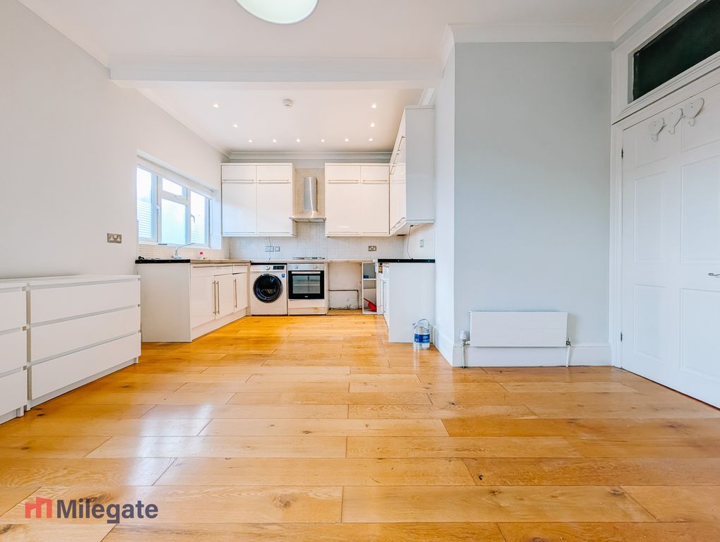 Property photo 3 of 9 Photo 3