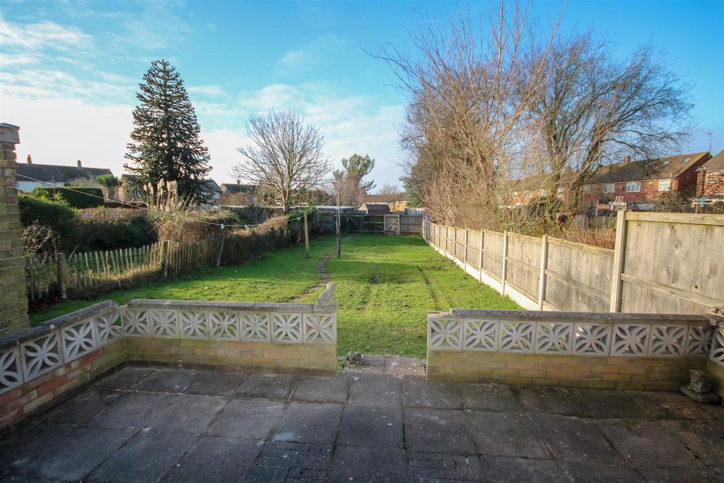 Property photo 2 of 32 P1506 Rear Patio And Garden-2.Jpg