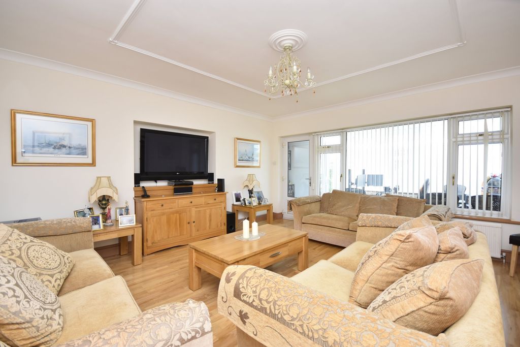 Property photo 3 of 29