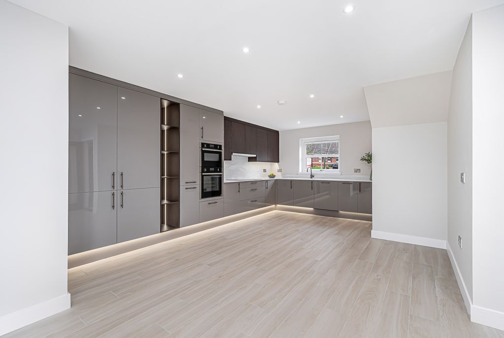 Property photo 3 of 33 Property Image 3