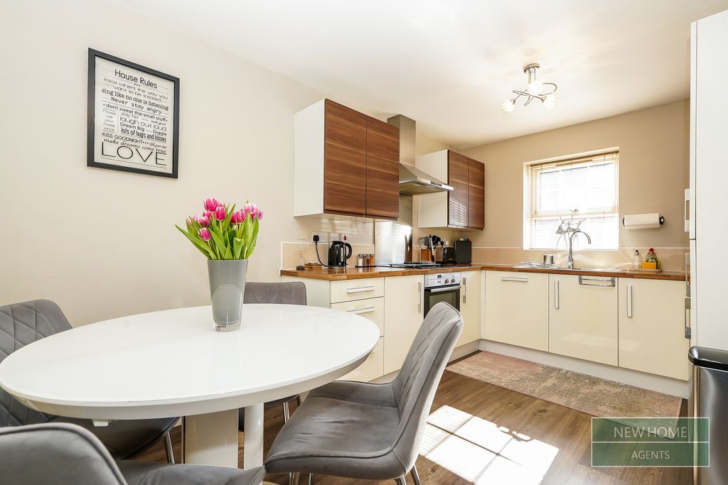 Property photo 3 of 19 Photo 11