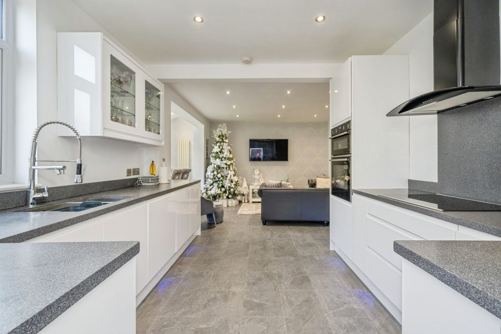 Property photo 3 of 20 Kitchen And Family Room