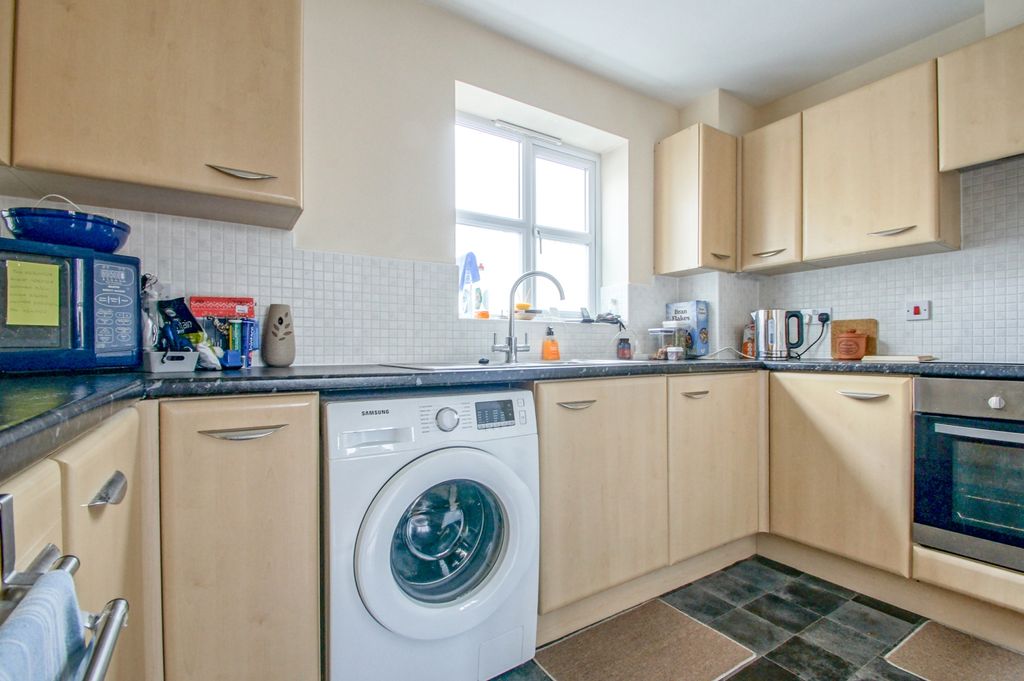 Property photo 3 of 8 Dsc09596