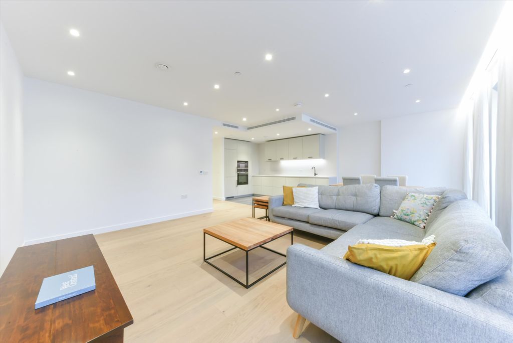 Property photo 2 of 16 Image