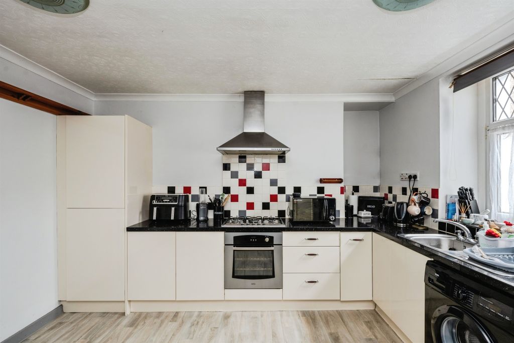 Property photo 2 of 16