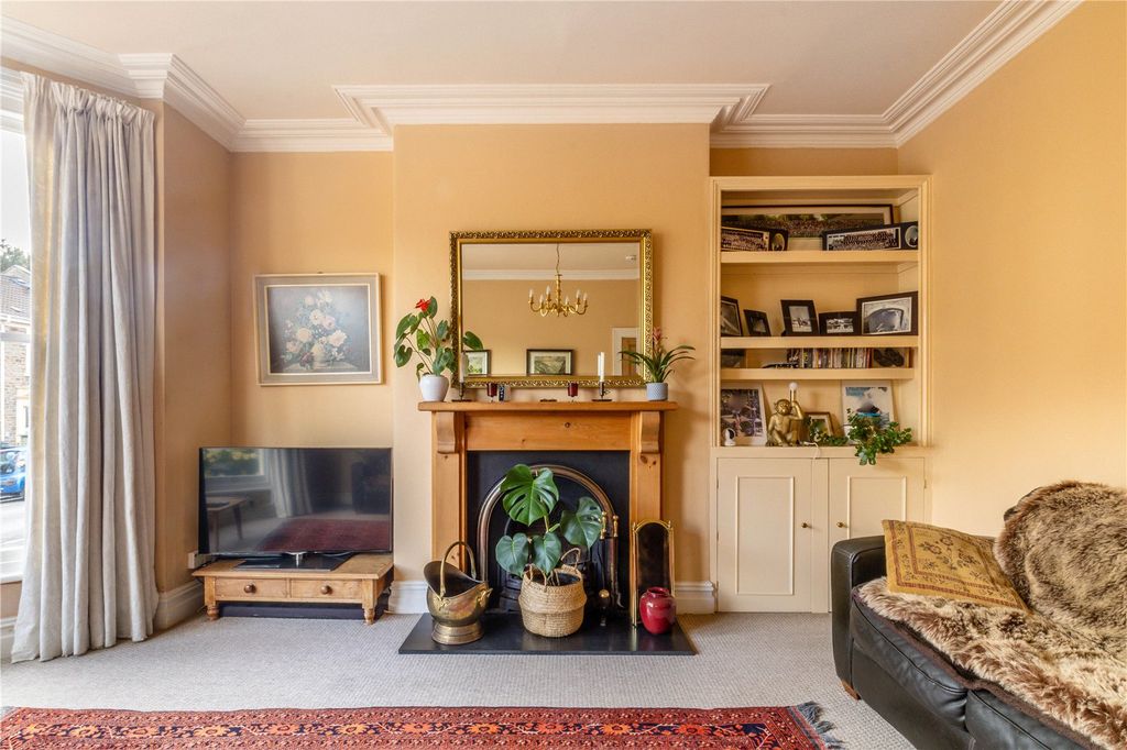 Property photo 2 of 42 Picture No. 30