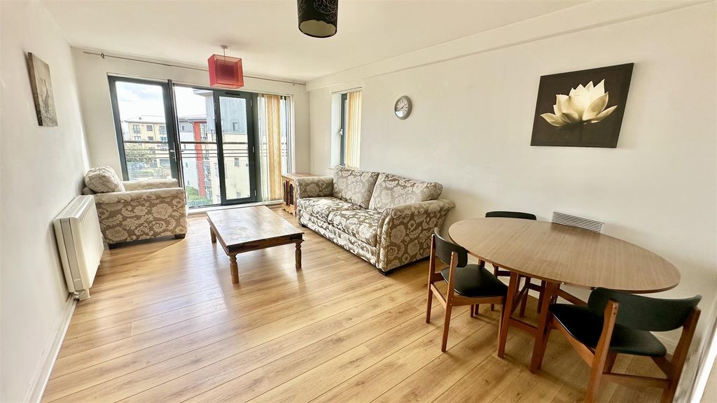 Property photo 3 of 9 Lounge 2.Jpeg