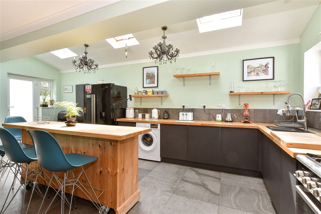 Property photo 2 of 16 Kitchen