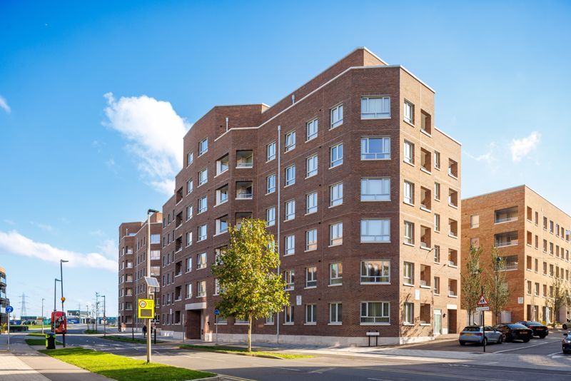 Property photo 1 of 8 Photo 9