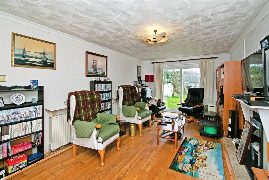 Property photo 2 of 25 Lounge