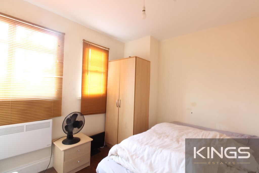 Property photo 1 of 4