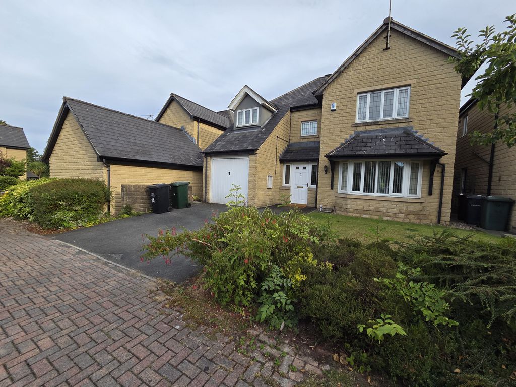 Property photo 2 of 34
