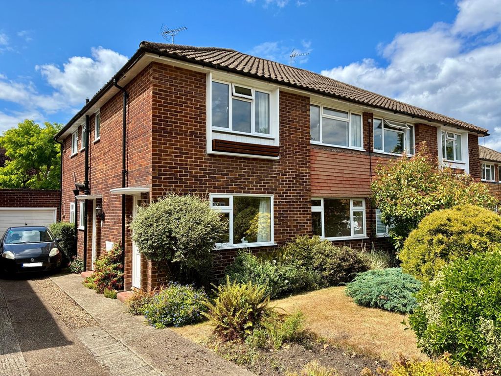 Property photo 1 of 11