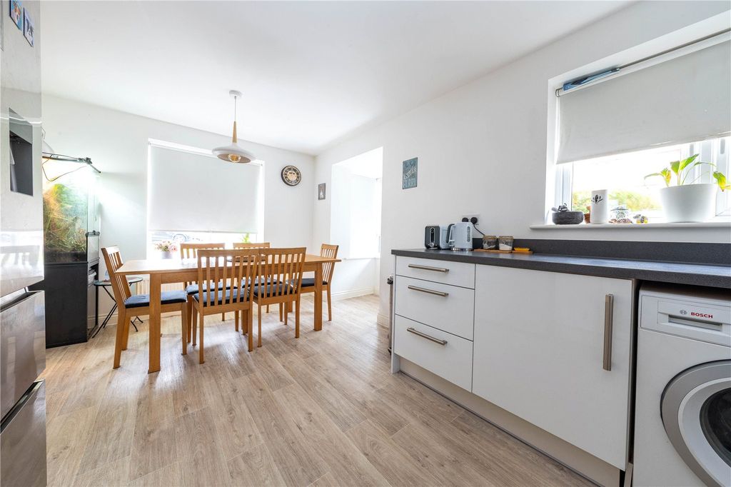 Property photo 3 of 15 Picture No. 13