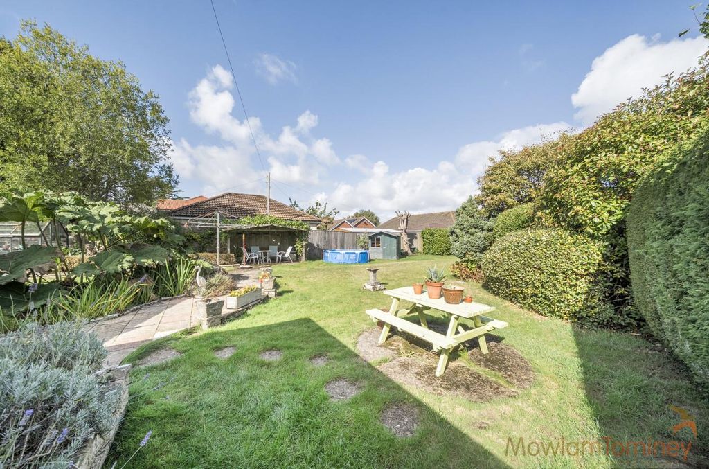 Property photo 2 of 22 9Ff1F7B4-E236-4d73-Bc8E-9B252Aee40c0.Jpg