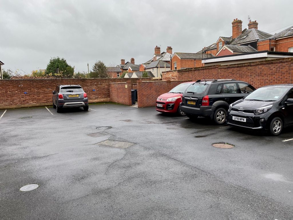 Property photo 3 of 9