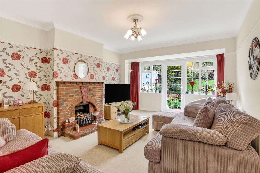 Property photo 2 of 28 1673515929 - 24.Jpg