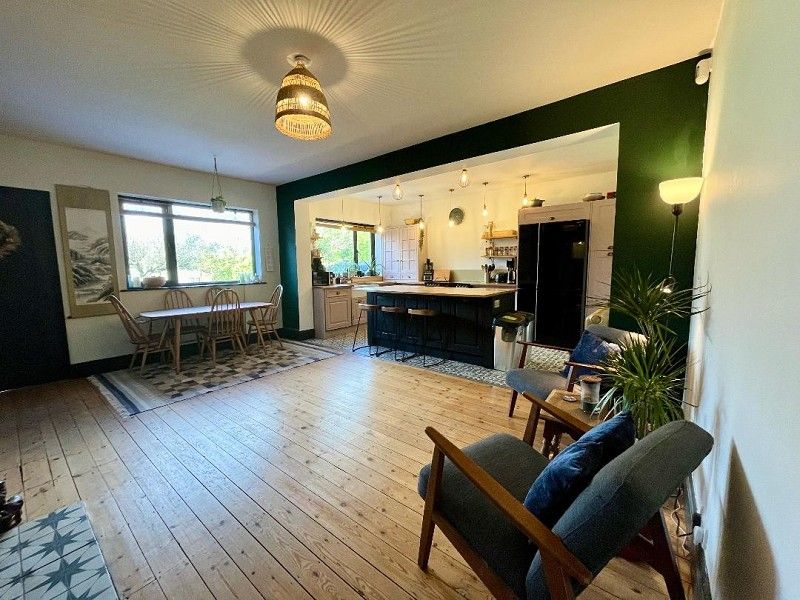 Property photo 3 of 17 Living-Kitchen-Diner