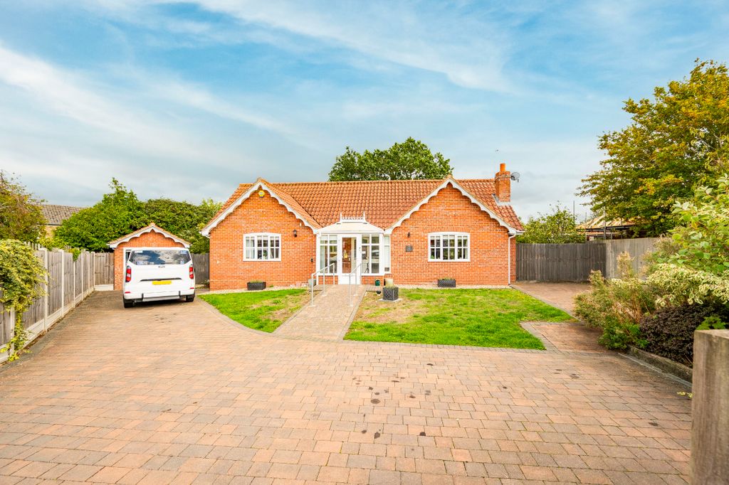 Property photo 1 of 16
