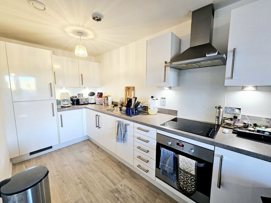 Property photo 2 of 7 Photo 5