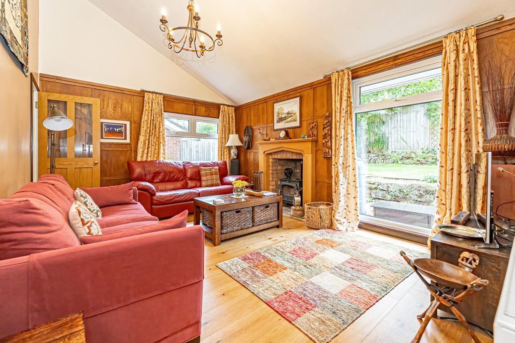 Property photo 3 of 21