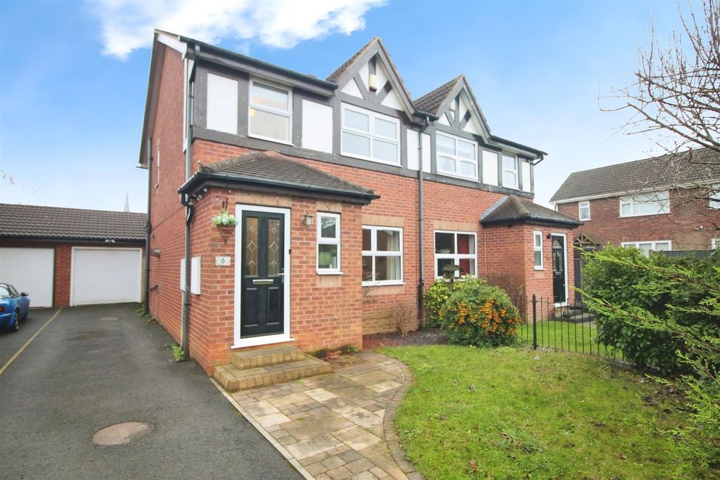 Property photo 1 of 15 Exterior