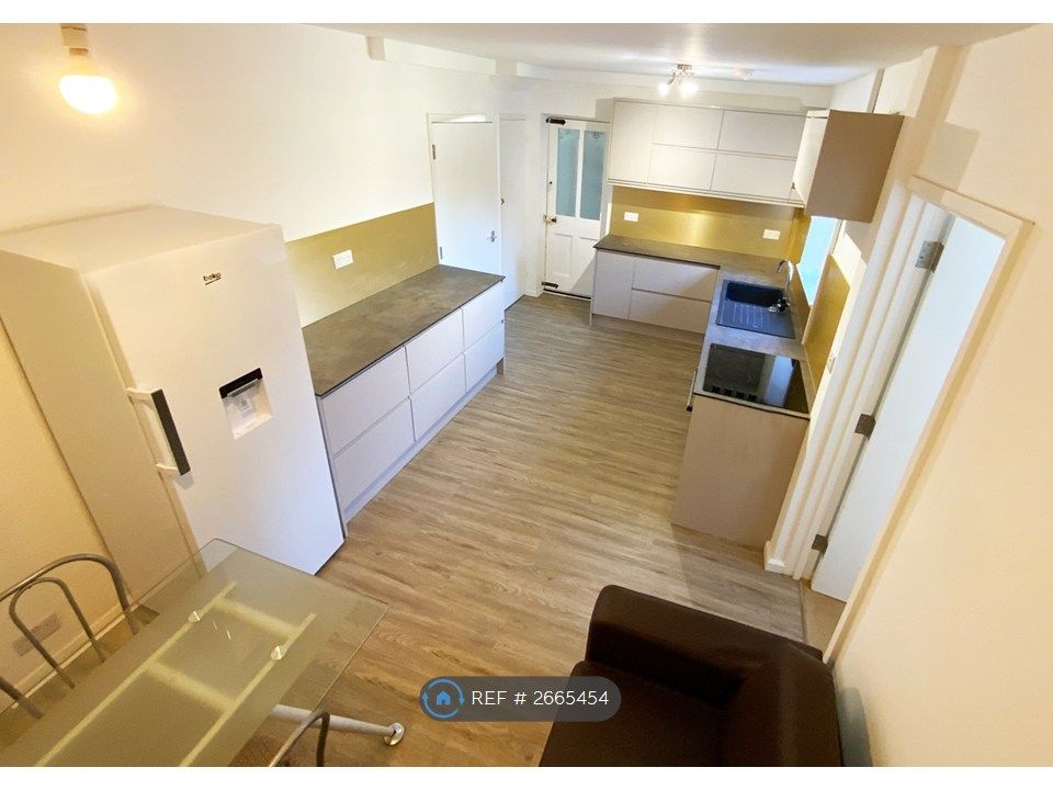 Property photo 2 of 7 Lounge