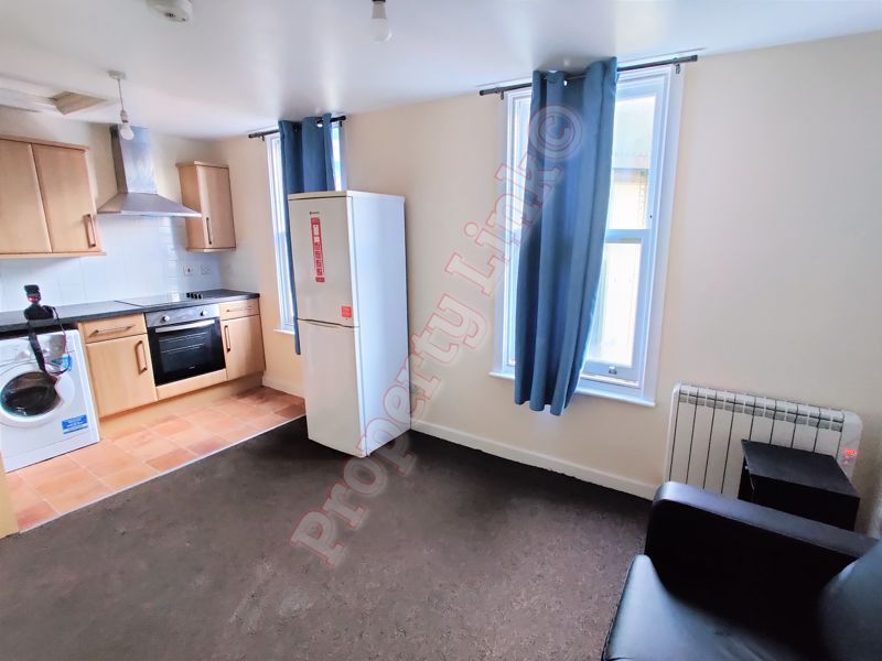 Property photo 2 of 12 Photo 11