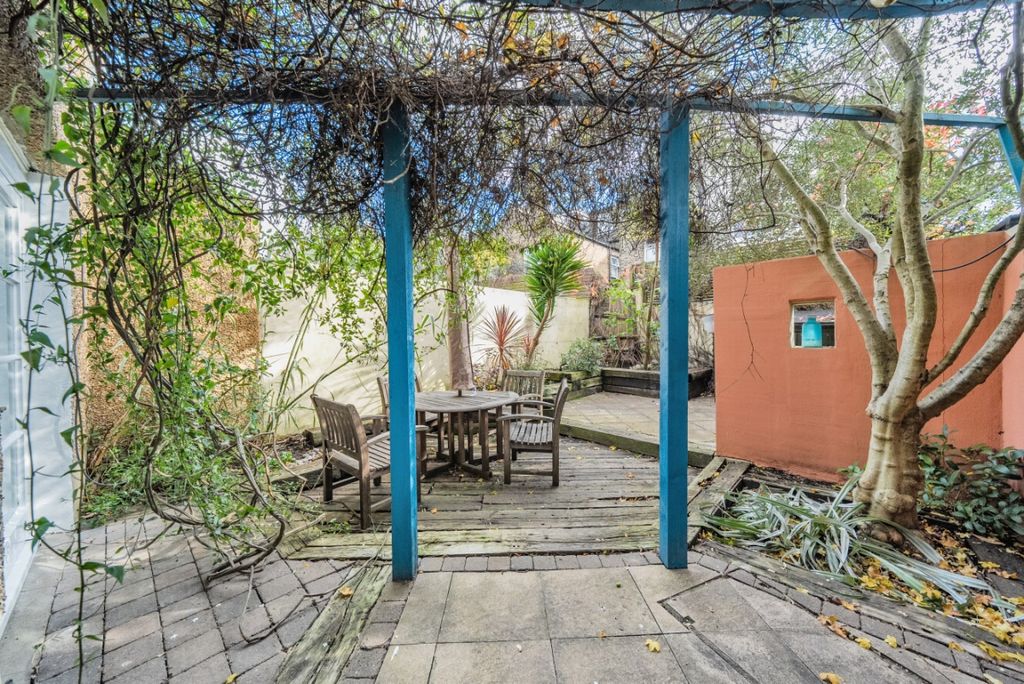 Property photo 3 of 8 1206472 (8)