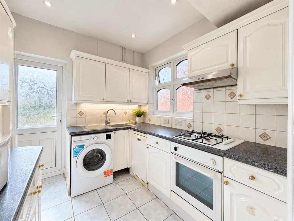 Property photo 1 of 12 Kitchen