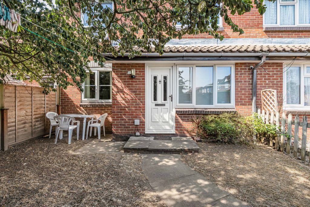 Property photo 1 of 12 Exterior
