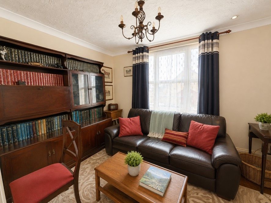 Property photo 2 of 10