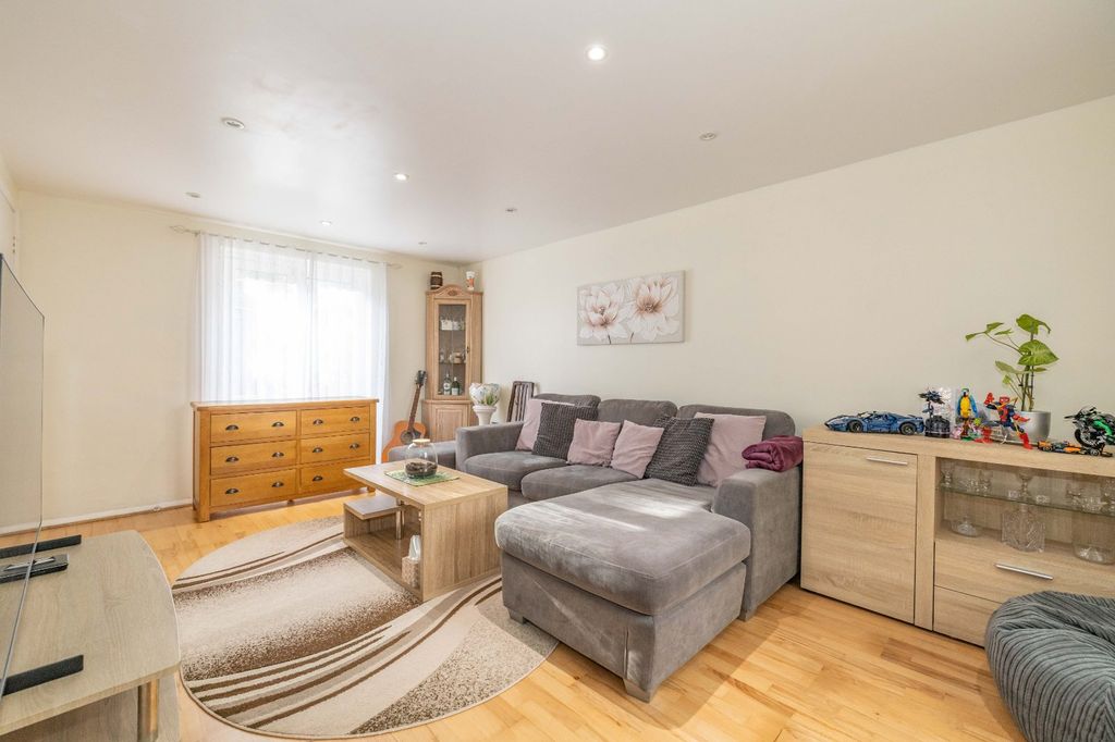 Property photo 2 of 11 Picture 2