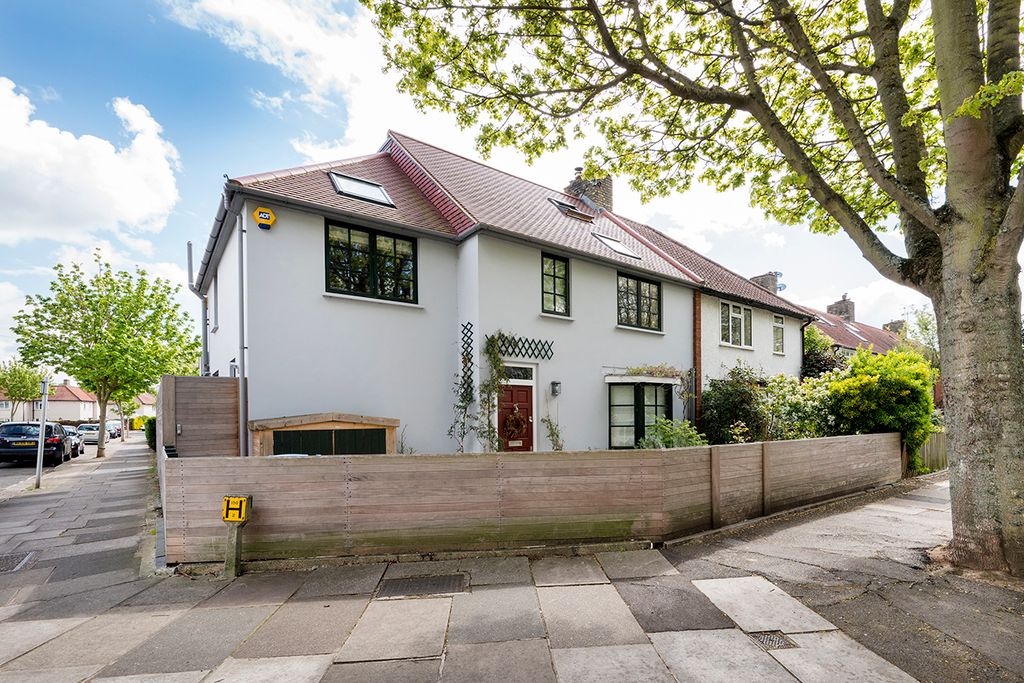 Property photo 1 of 23
