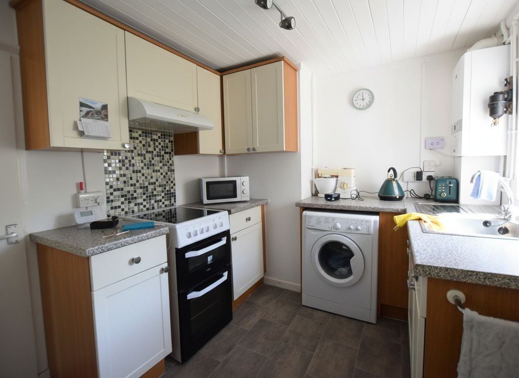 Property photo 3 of 7 Photo 4