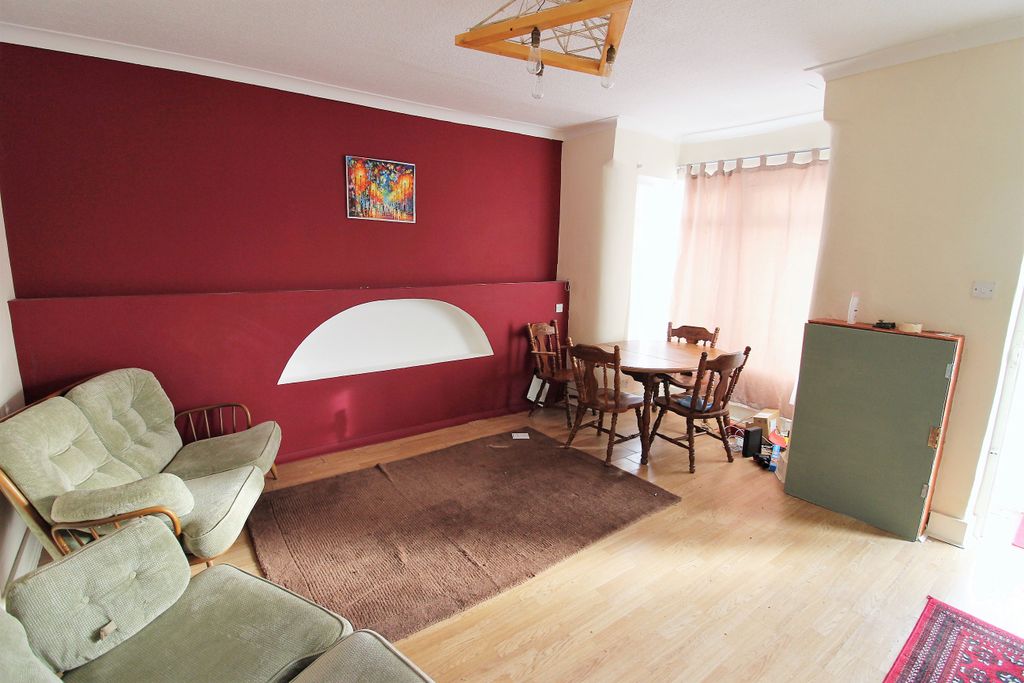 Property photo 2 of 12