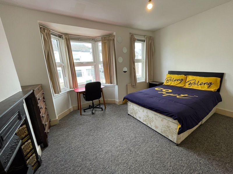 Property photo 1 of 9 Photo 12