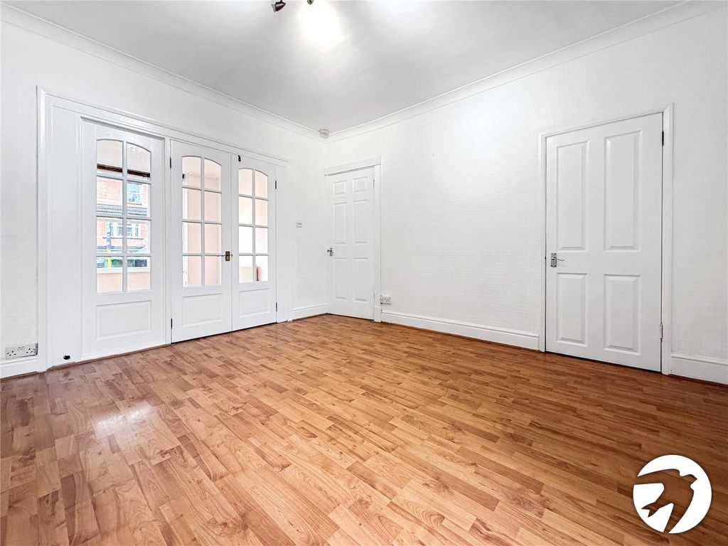 Property photo 3 of 8 Picture No. 07