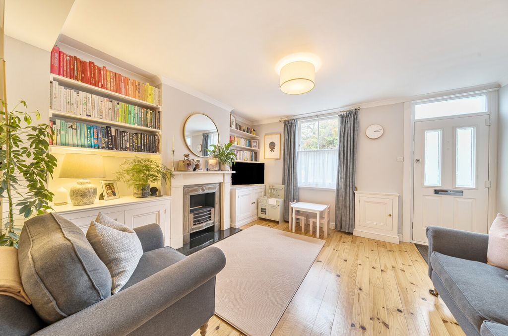 Property photo 2 of 22