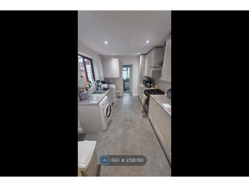 Property photo 2 of 6 Integrated Appliances