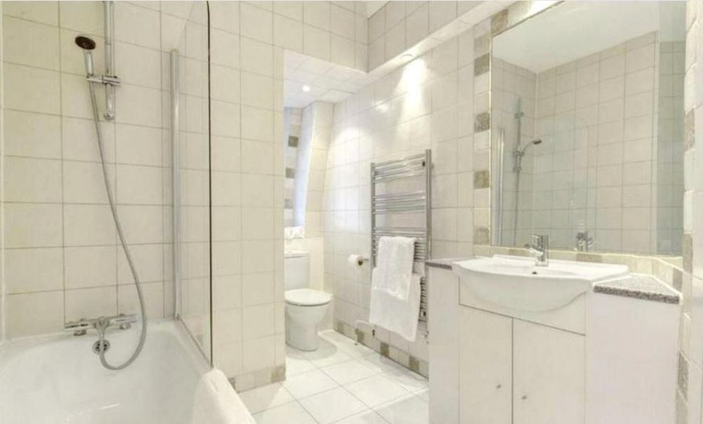 Property photo 3 of 4 Bathroom