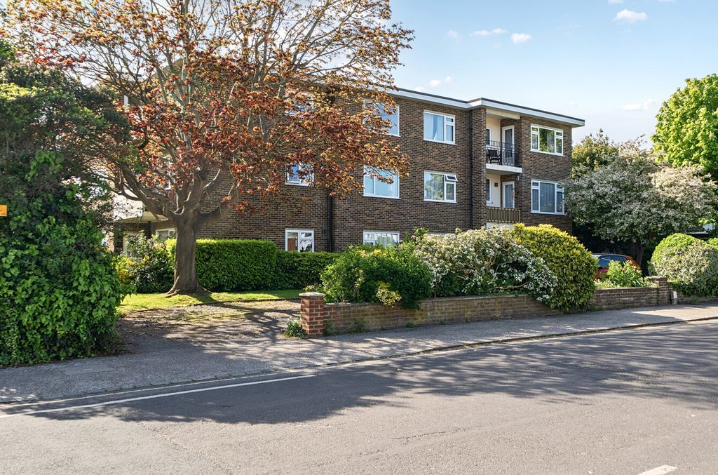 Property photo 1 of 11 Extenral