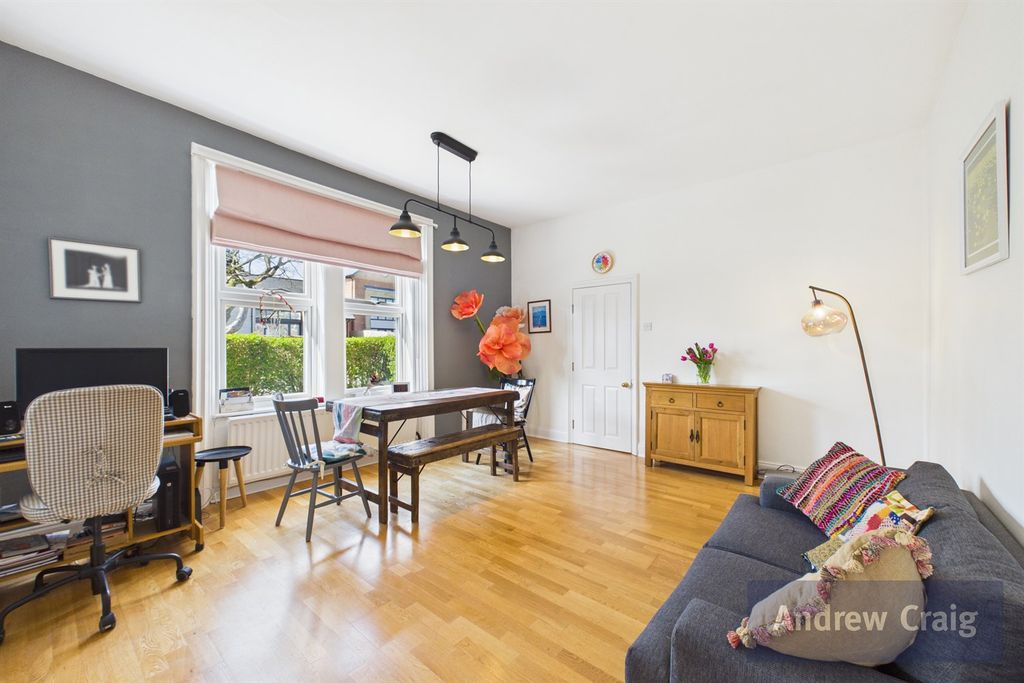 Property photo 3 of 25 Dining Room