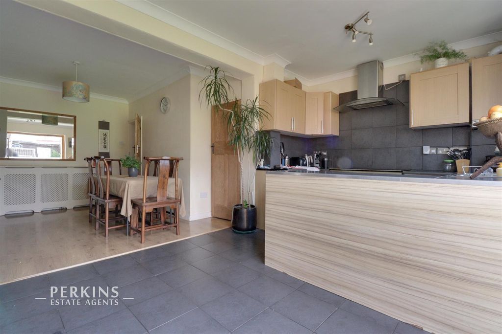 Property photo 3 of 12 Recep4.Jpg