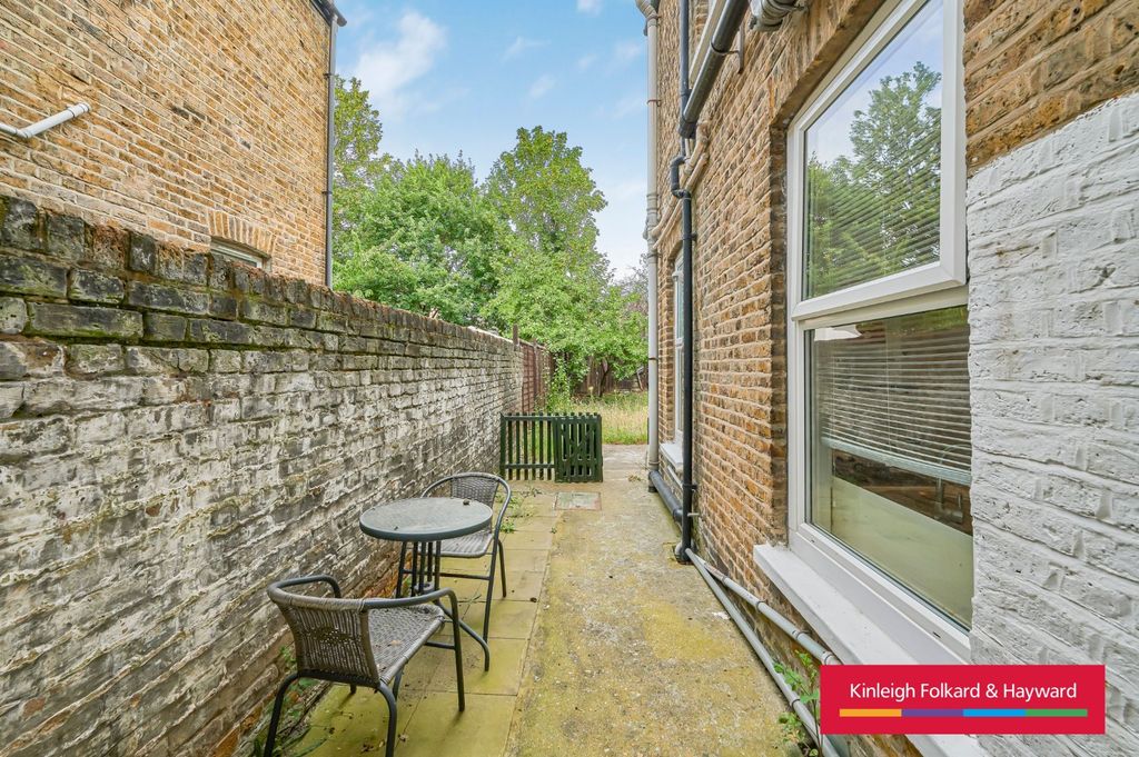 Property photo 2 of 7 Picture No. 05