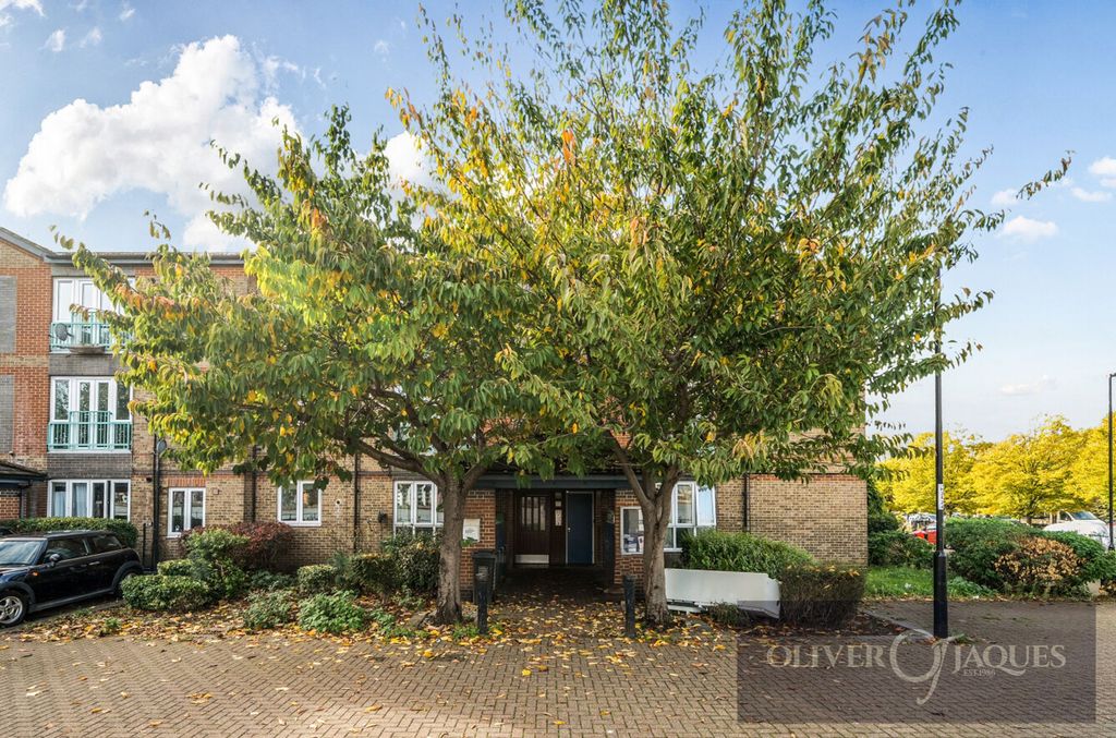 Property photo 1 of 23